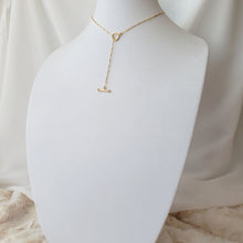 Front Toggle Twisted Necklace